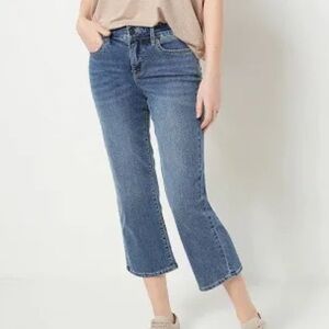 NYDJ “Marilyn” Straight Leg High Rise Lift & Tuck Technology Capri. Size 16